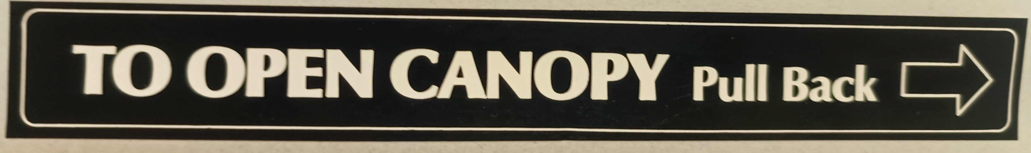 30362-002 (alt) Placard, opening handle (blk&wht)